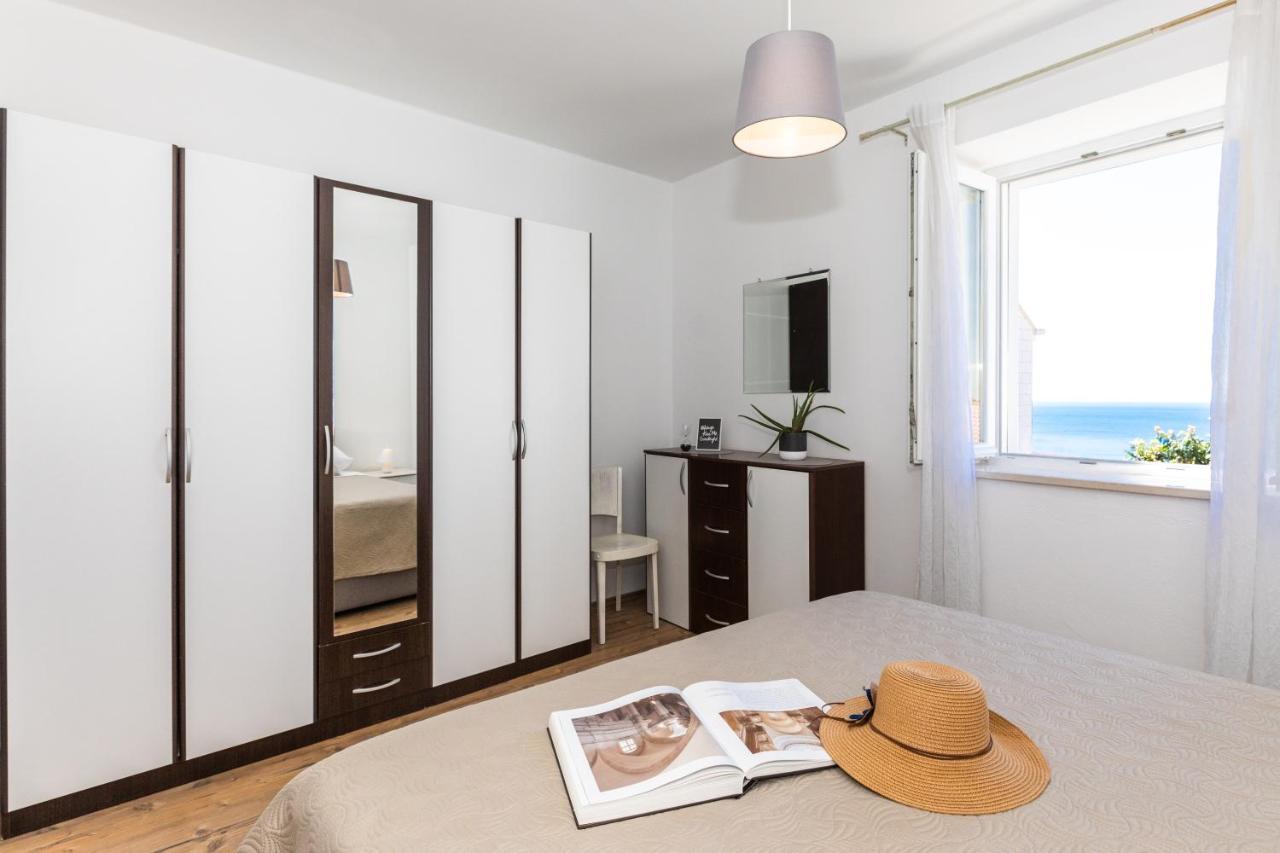 Krmek Apartment